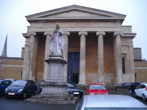 Queen Victoria stands in front of Worcester Shire Hall, where the Family Court sits.