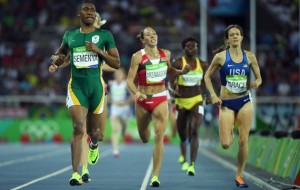 Caster Semenya comes first, as expected, in the women's 800m semi-final at the 2016 Rio Olympics.
