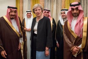 Theresa May with Saudi King Salman bin Abdulaziz al Saud (left)