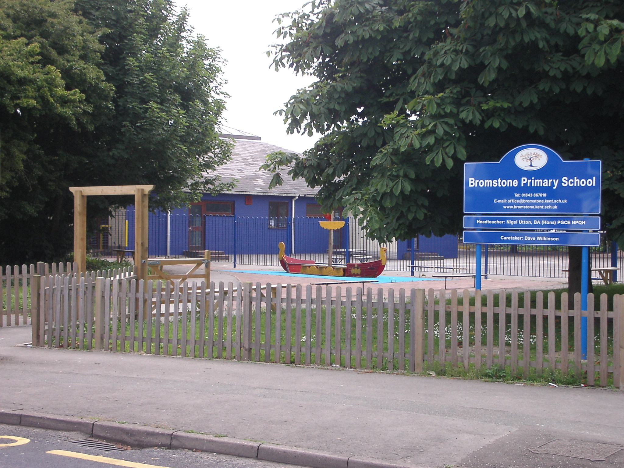 Respond to Sex-Ed RSE Consultation The head of Bromstone Primary School used 'Relationships Education' to teaxch five-year-olds about homosexuality as far back as 2009.