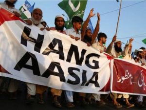 Pakistan's Muslims continue to call for Aasiya to be hanged.
