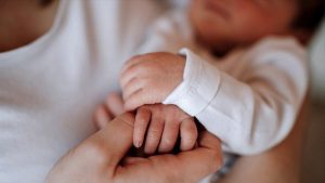 Forced adoption: Birth parents urged to give evidence to inquiry - BBC News