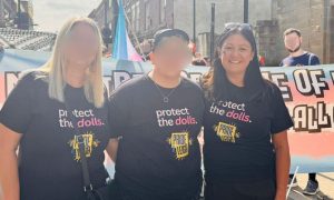 Lisa Nandy wears trans rights shirt after puberty blocker ban support