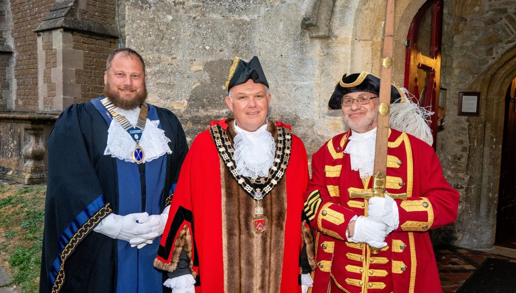 Steve Bucknell (centre) at the 'mayor-making' service in All Saints Church, Royal Wootton Bassett